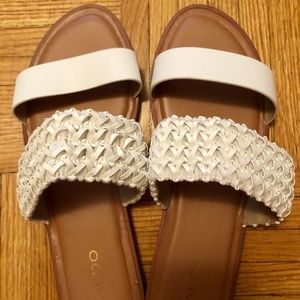Aldo White Sandal (size 8)